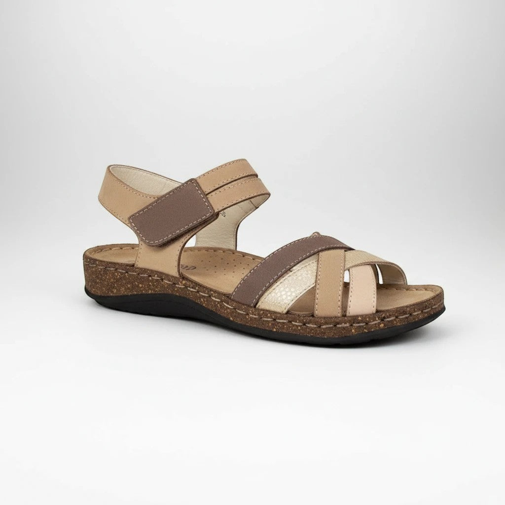 Sandalia Icarus de Noêm & Seque en cuero multicolor con tiras cruzadas y cierre de velcro. Suela de corcho.